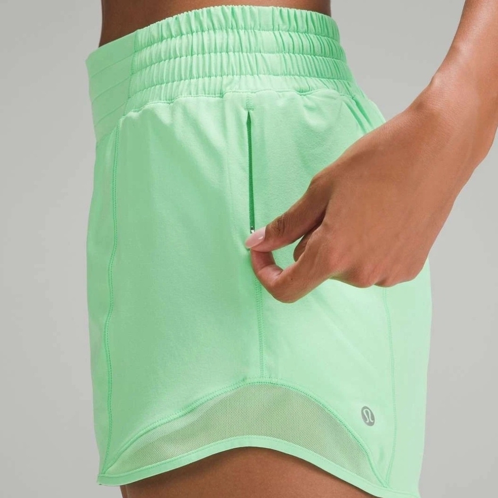 Lululemon Hotty Hot HR Short 4” Lined Swift Fabric Size 6 Pistachio 53180 (NWT)